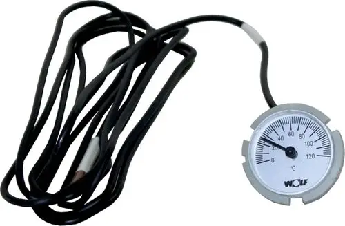 Fernthermometer mit einer analogen Anzeige und einem langen Kabel. Die Skala zeigt Temperaturen in Grad Celsius. Hersteller ist Wolf.
